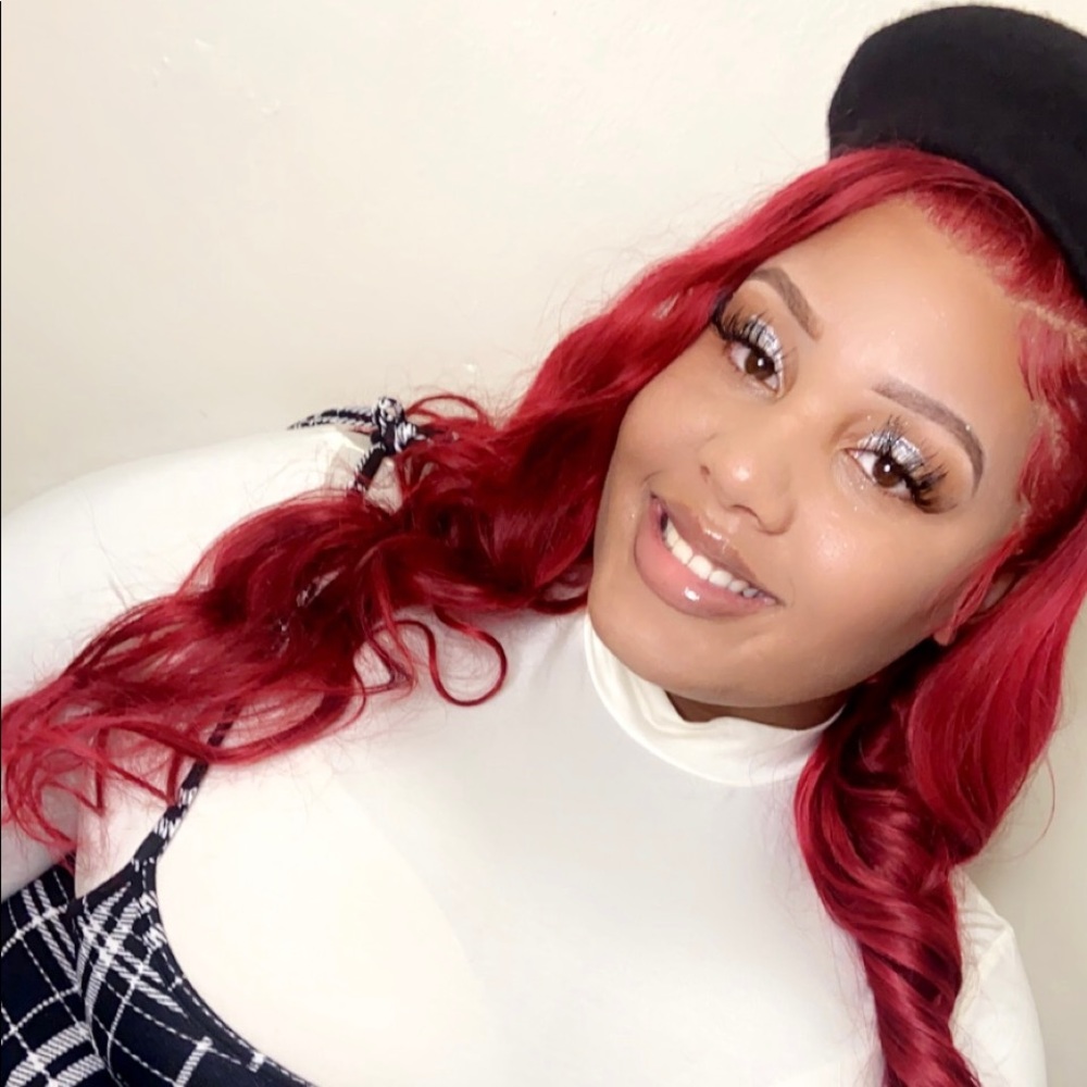 Meet your Posher, Taysia